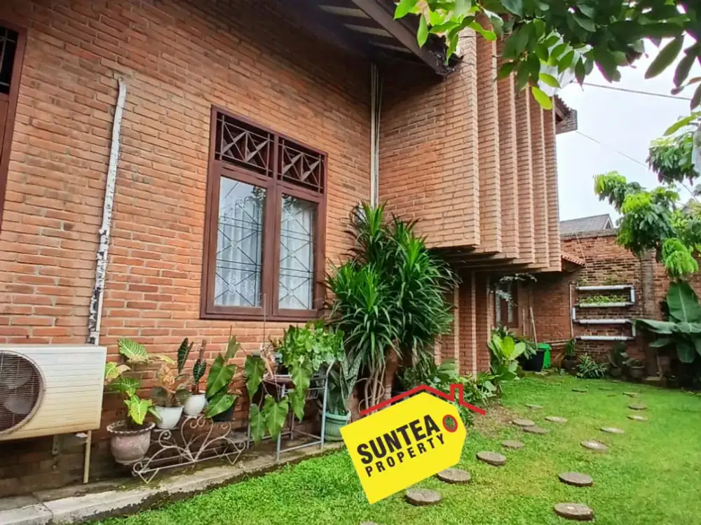 Rumah Bagus 2 Lantai Asri Desain Klasik Harga Menarik di Mandar Bintaro (Im)