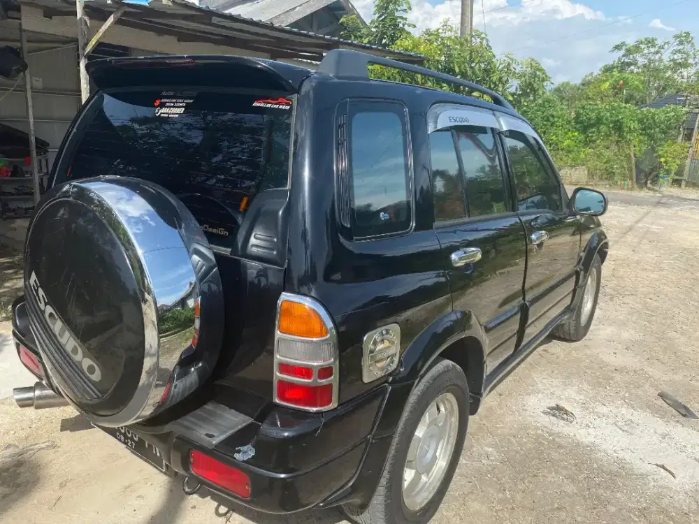 suzuki Escudo,bensin,manual