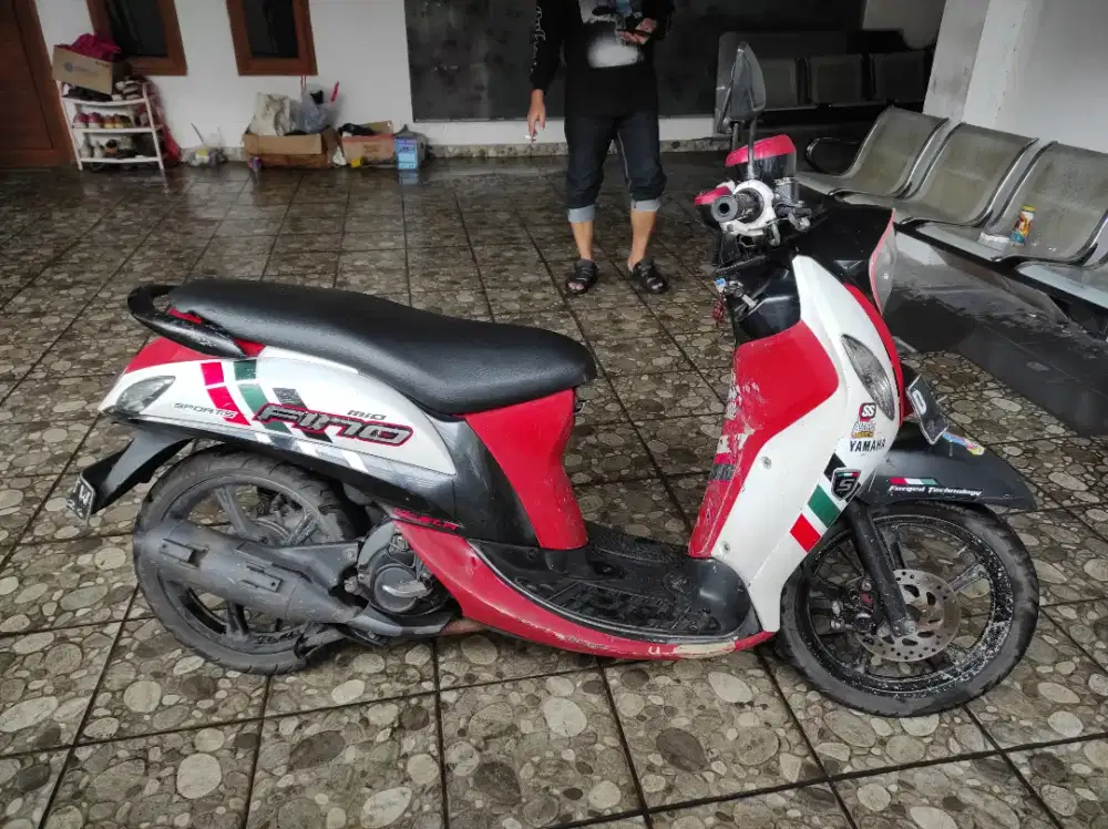 Yamaha fino 2014 original pabrik,minus lecet pemakain sama aki selah