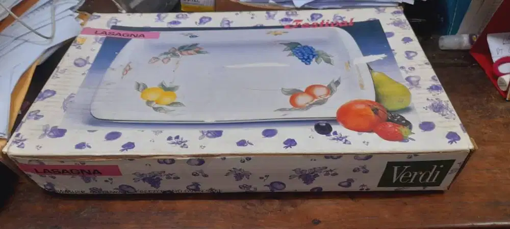 Wadah keramik Lasagna merk Verdi