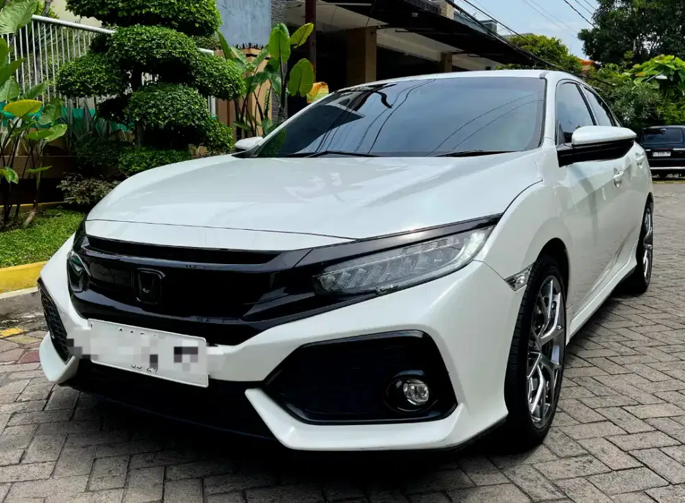 Honda Civic 1.5 E HB CVT 2018 (istimewa)
