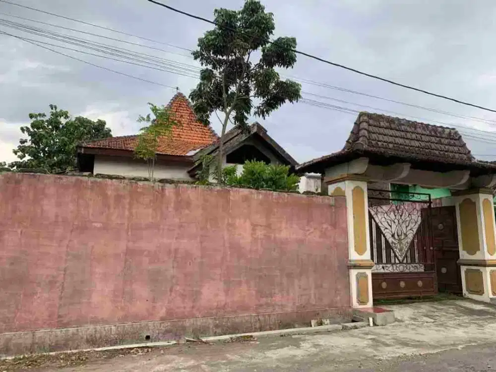 Rumah Demakan 680Mt, 4Kt, 2Km, dkt Koramil Mojolaban jalan Veteran perang kemerdekaan