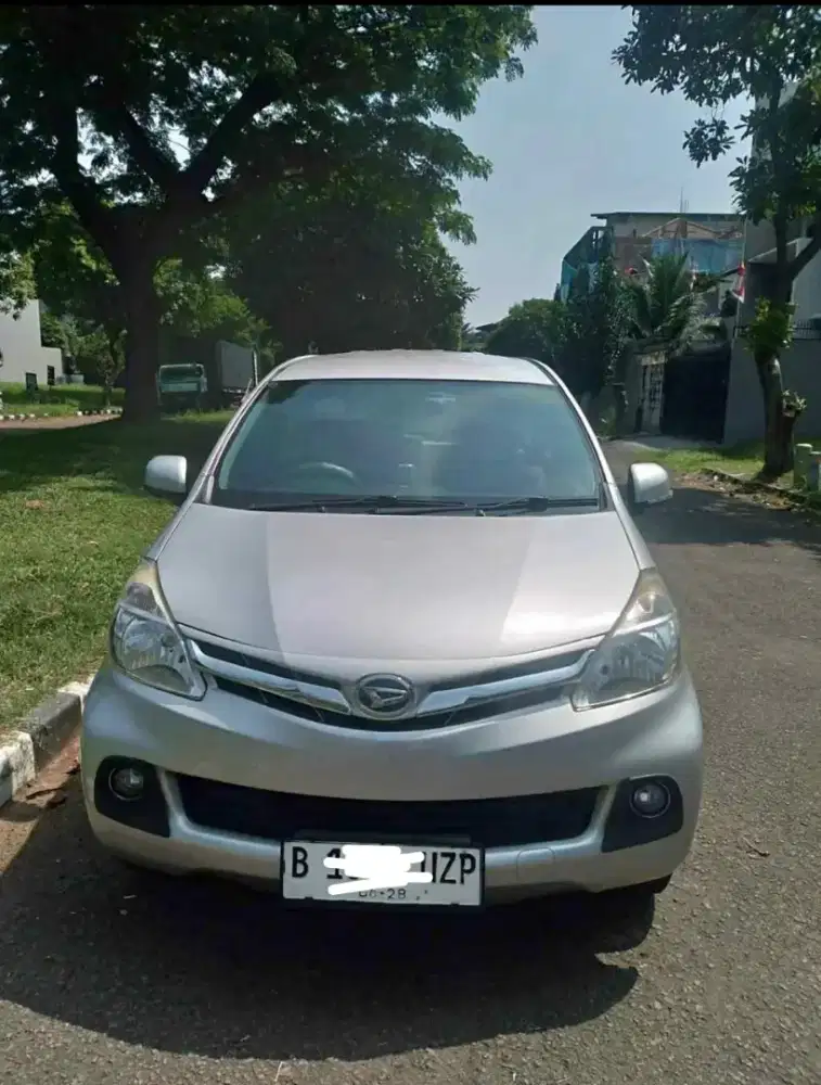 DIJUAL BU MOBIL XENIA 1.3 AT 2013