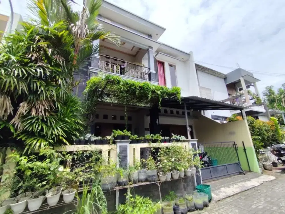 Dijual Rumah 2 Lantai Strategis & Nyaman Dekat Dengan SMP Muhammadiyah 2 Sleman, Minomartani, Ngaglik, Sleman