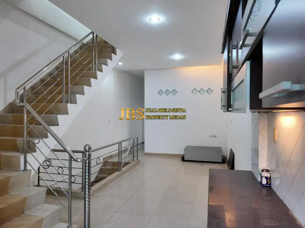 DIJUAL CEPAT!! Ruko Hook 3,5 Tingkat di Jalan Pasar 3 Krakatau (Dekat Komplek Manchester) , Medan