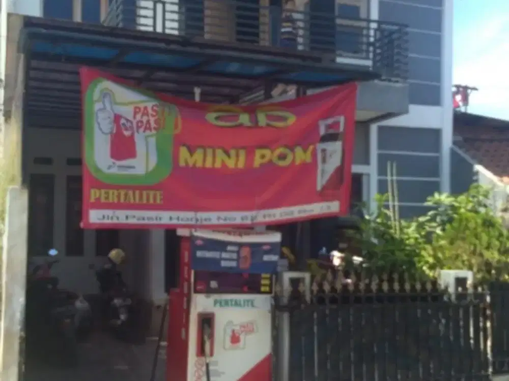 SUDAH MURAH ....Di jual rumah lokasi mainroad cocok untuk buka usaha  di pasir honje