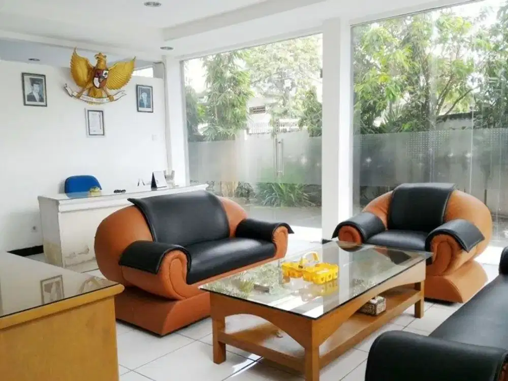 PUTAT Office Building dg 48 Ruang Usaha / Klinik /Kantor Surabaya