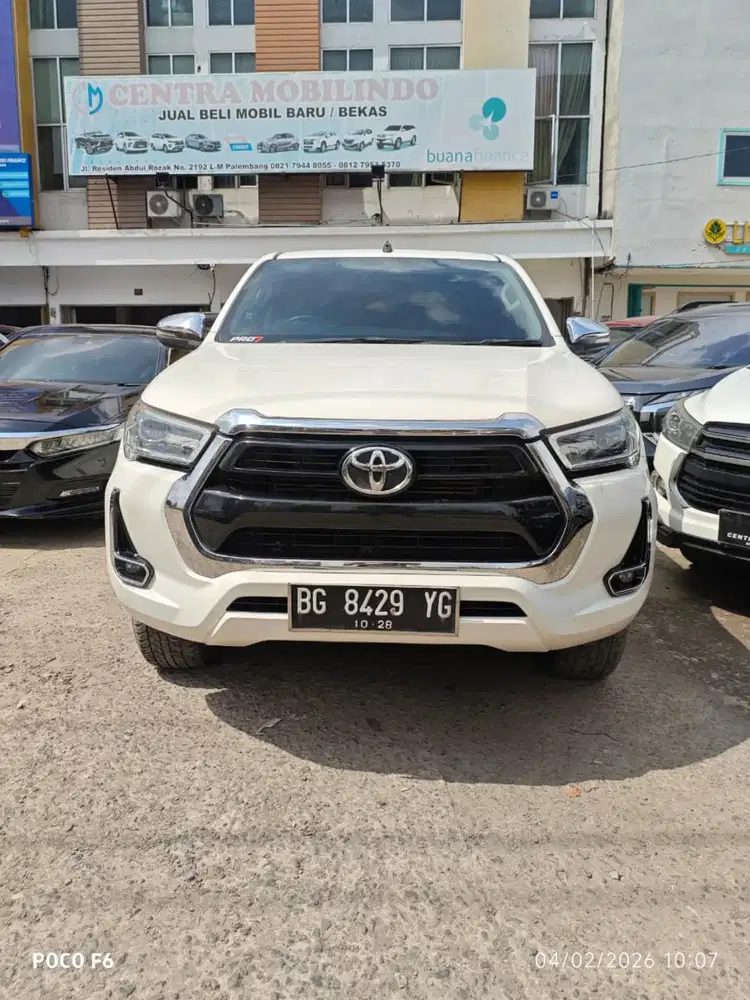 Toyota Hilux V Matic 2.4 Diesel 2023 Low KM Istimewa Seperti Baru