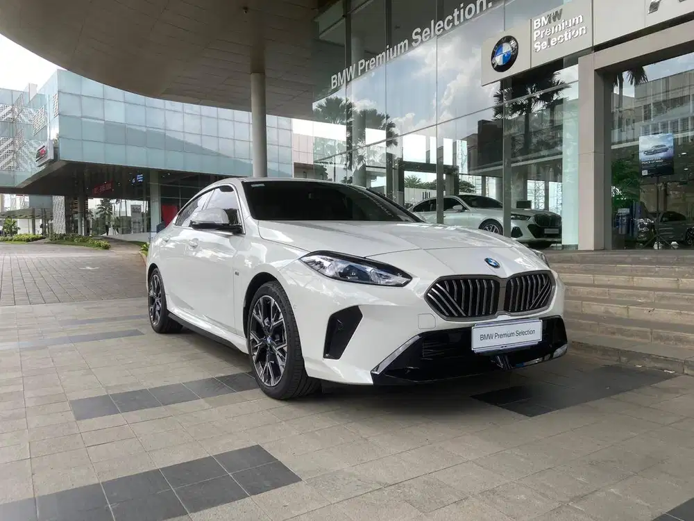 THE ALL NEW BMW 218I LOW KM BEST PRICE!!!