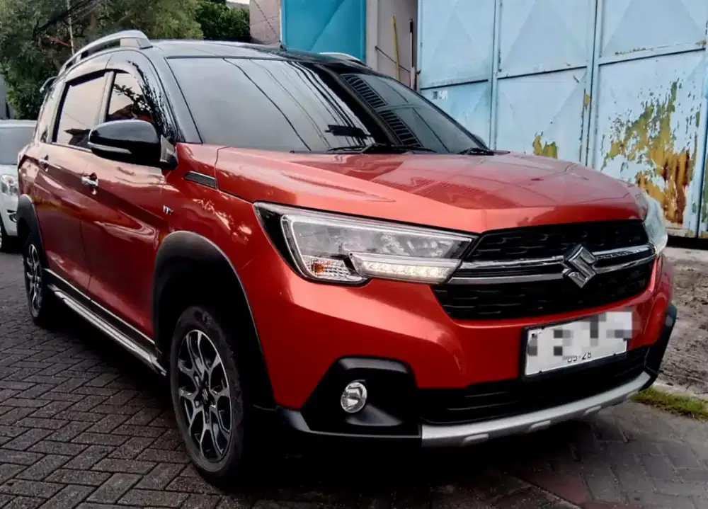 Suzuki XL7 Alpha Matic 2023 (Low KM)