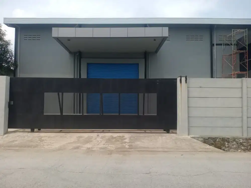 Gudang Baru – Siap Pakai di Kawasan Pergudangan Sepatan Akong