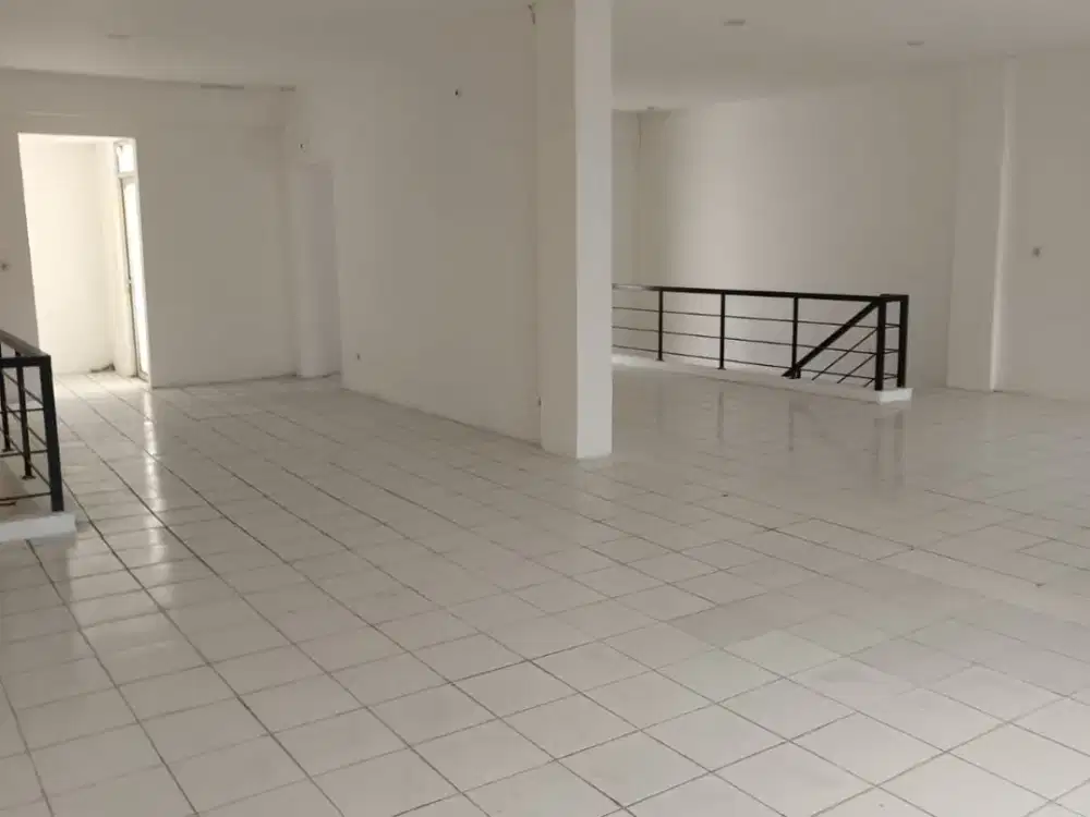 Ruko 3 Lantai Hadap Dalam Siap Pakai di Alam Sutera