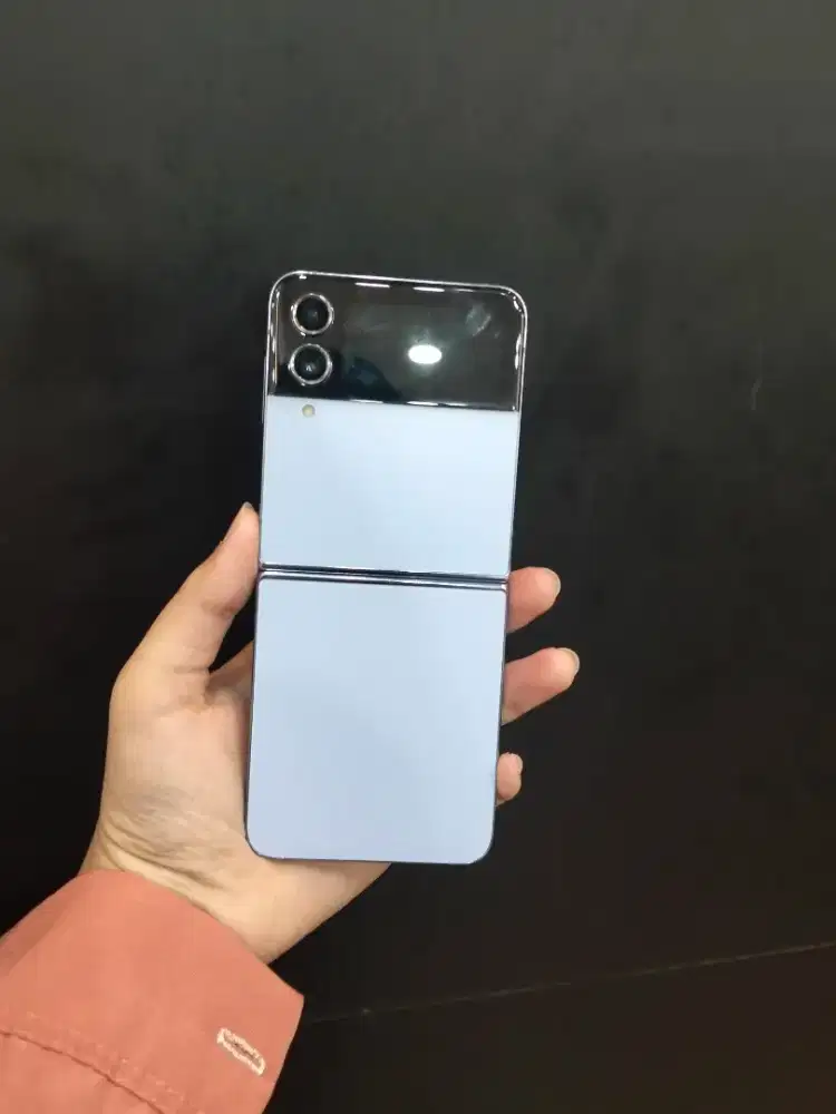 SAMSUNG GALAXY Z FLIP4