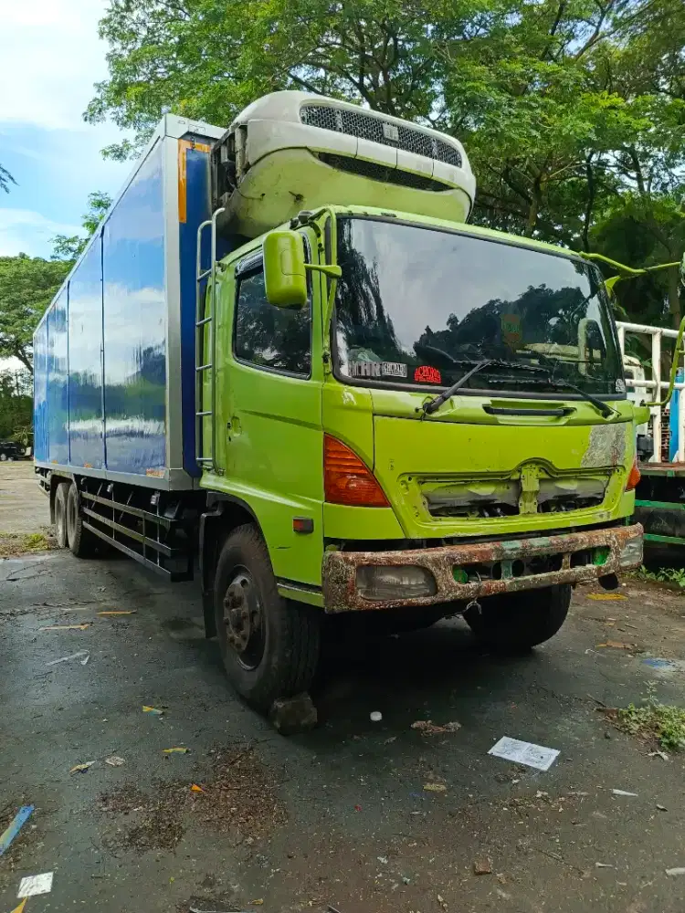 2014 Casisan Hino Lohan Tronton FL 235 JW