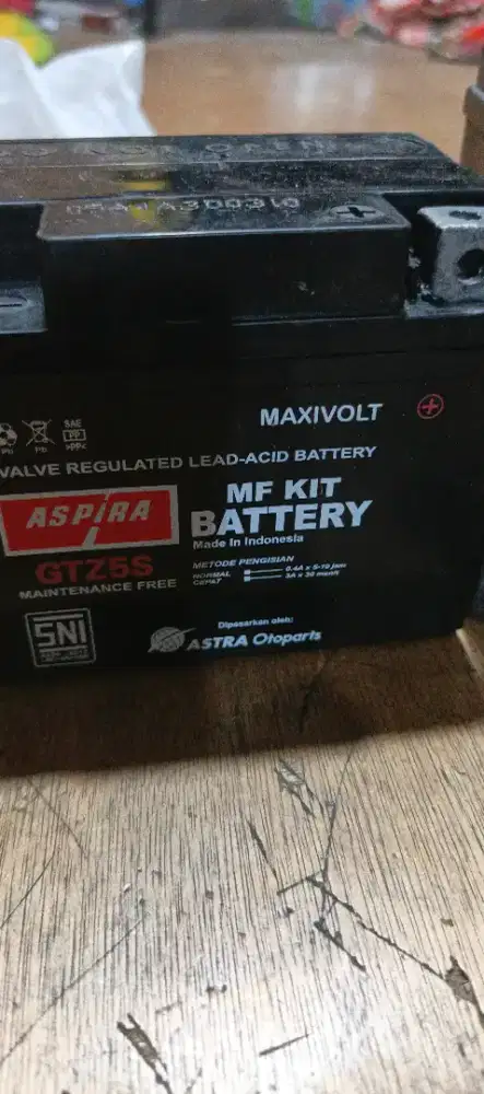 Aki motor mangga di borongin aja