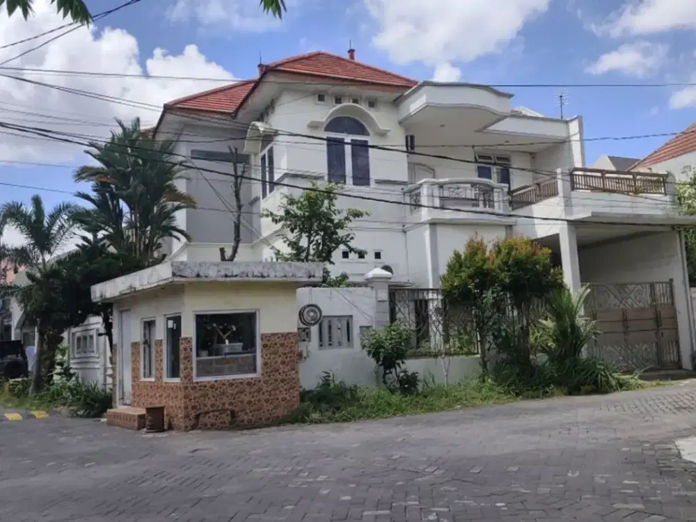 Dijual Rumah Sutorejo Selatan Classic Hook Akses art terpisah