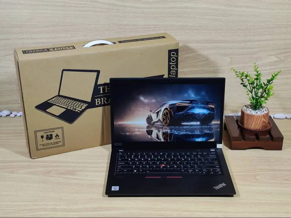 Lenovo Thinkpad  T14S  Ci7 GEN10 RAM 16 GB SSD 512 GB
