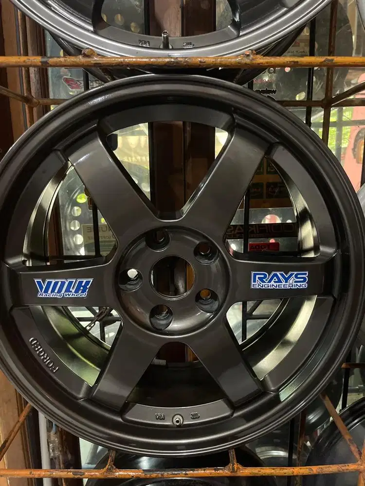 Velg Rays TE37 ring 18 pcd 5x114 lbr 8,5 et 43