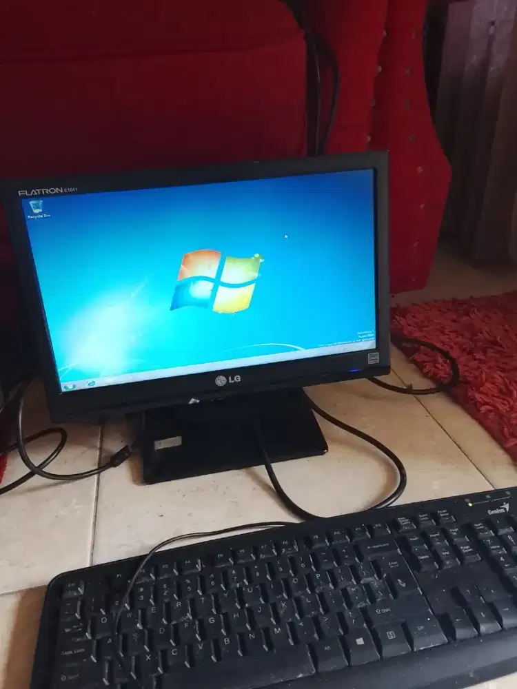 Monitor Lcd 16 inc LG