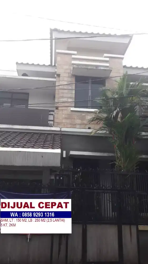 RUMAH 2,5 LANTAI BAGUS RAPIH, SRENGSENG, KEMBANGAN, JAKARTA BARAT