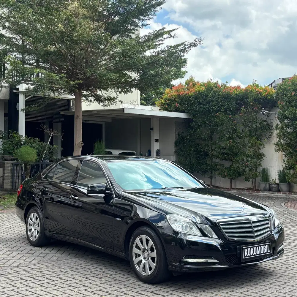 [KM 58RB] MERCEDES BENZ E200 CGI AT 2012