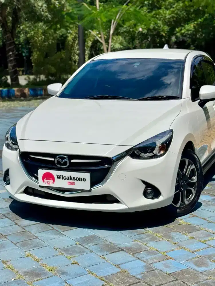 [4,2jtx59] MAZDA 2 GT AT SKYACTIVE 2015
