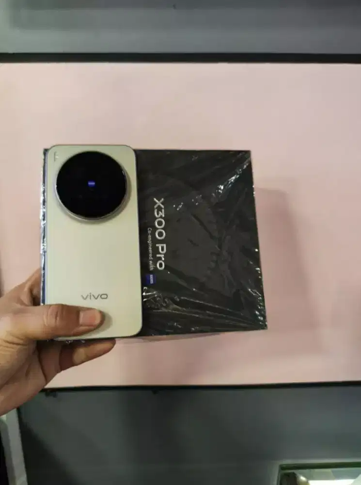 Vivo X300 pro 16/512gb , open box aj..