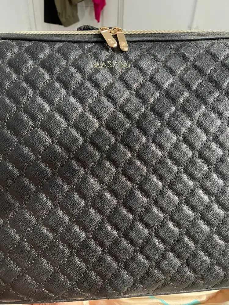 Tas make up brand MASAMI dengan Lampu LED Like new mulusss