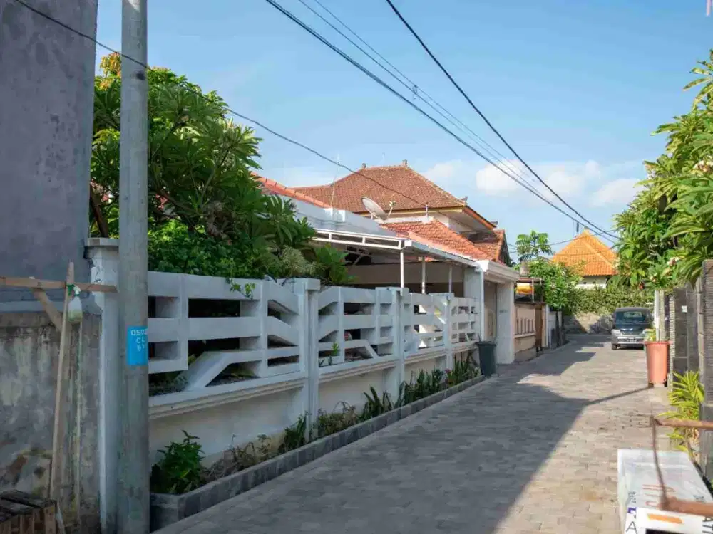 dijual rumah lantai 2 dekat tol bali mandara