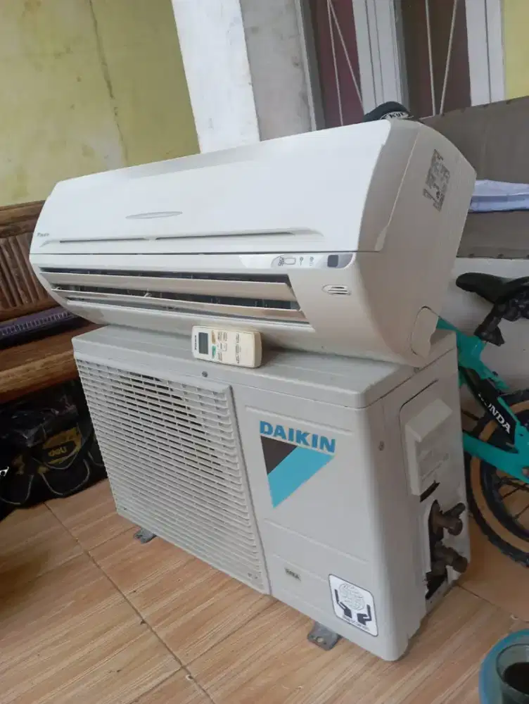 Ac Daikin Thailand ½pk