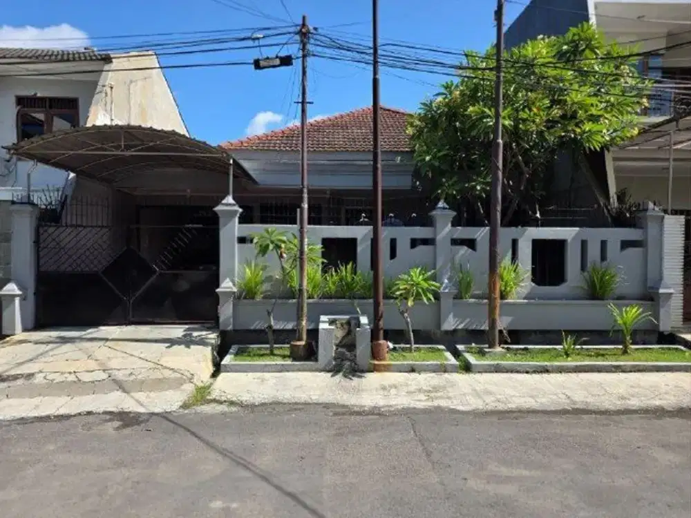 Rumah Dharmahusada Indah