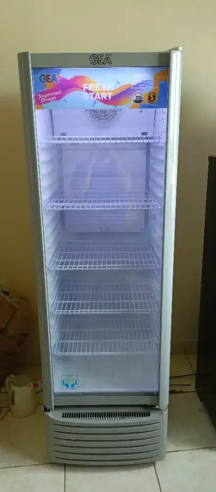 Dijual Showcase GEA model EXPO-37FR (180 W)