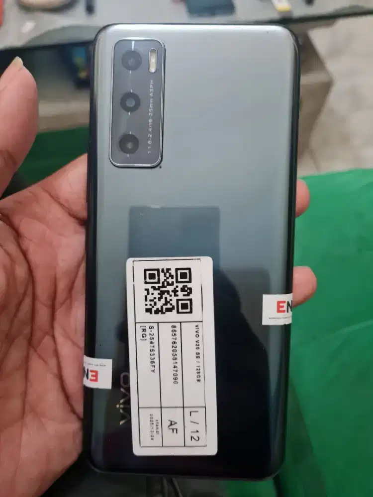 Vivo v20SE nfc 8+4/128 super amoled