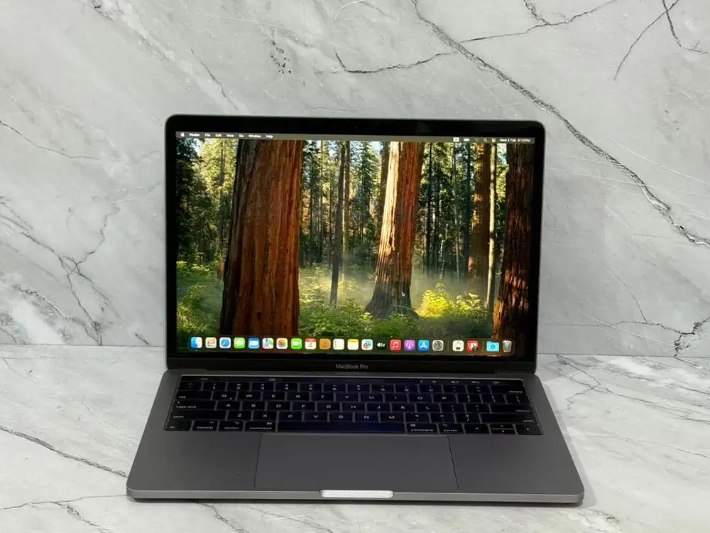 Macbook pro touchbar 2019 / core i7 / ram 16gb / ssd 512gb / 13inch