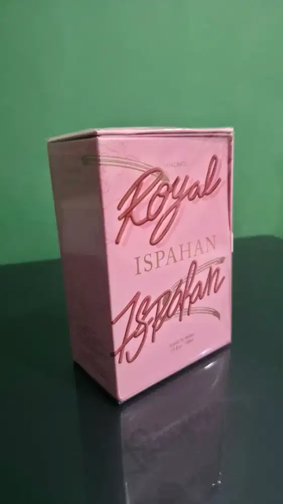 Mykonos Royal Ispahan 100ml segel 100% original
Segel
Free Vial