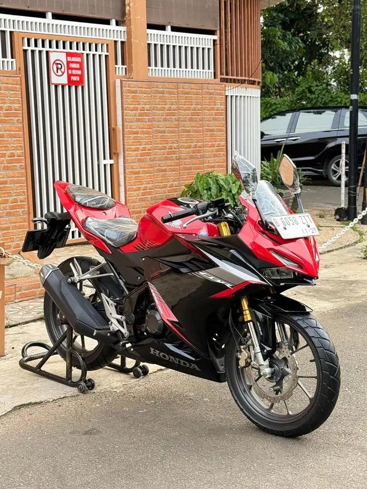 (DP 1.200) HONDA NEW CBR 150 ABS, THN 2022, KM 4RB MULUS SIAP PAKAI