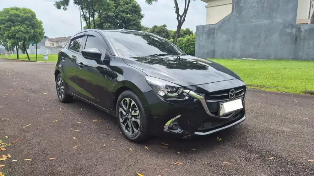 Mazda2 R Skyactive 2017 AT Hitam Low KM Kondisi Istimewa
