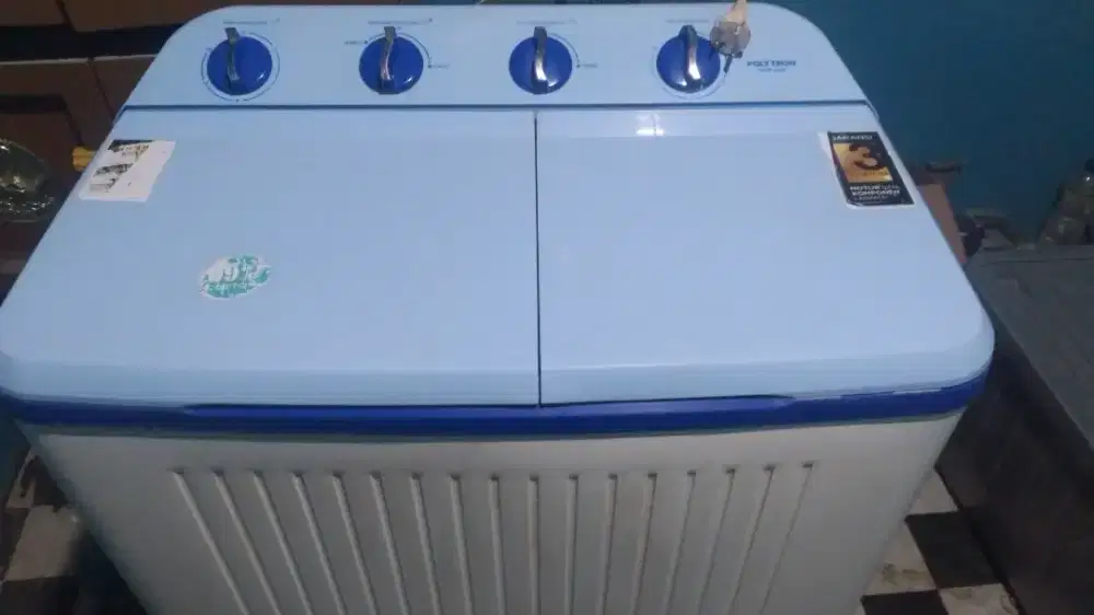 DI JUAL MESIN CUCI 2TABUNG MEREK POLITRON 8KILO MASIH BAGUS N CEK JH.