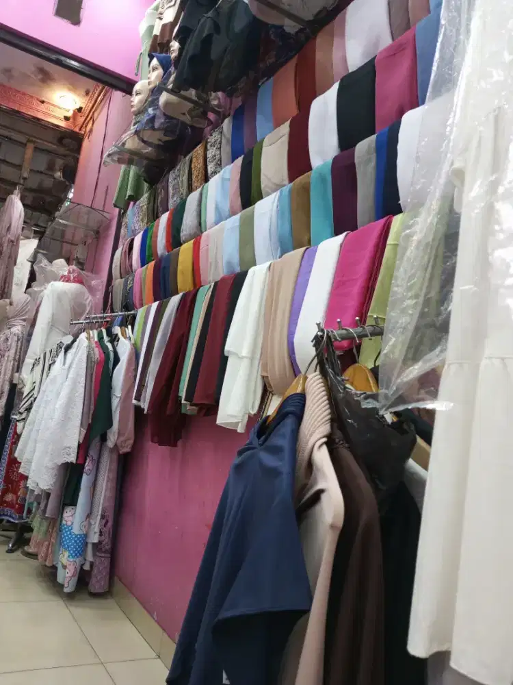 Loker jaga toko baju untuk cewek