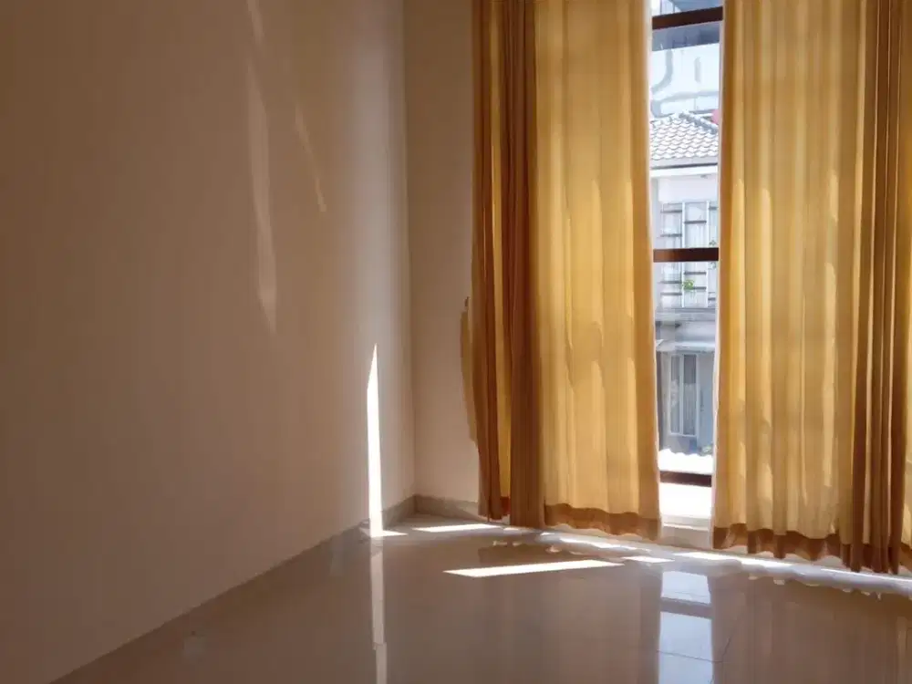 JUAL RUMAH Di Green Lake city , Tangerang kota.