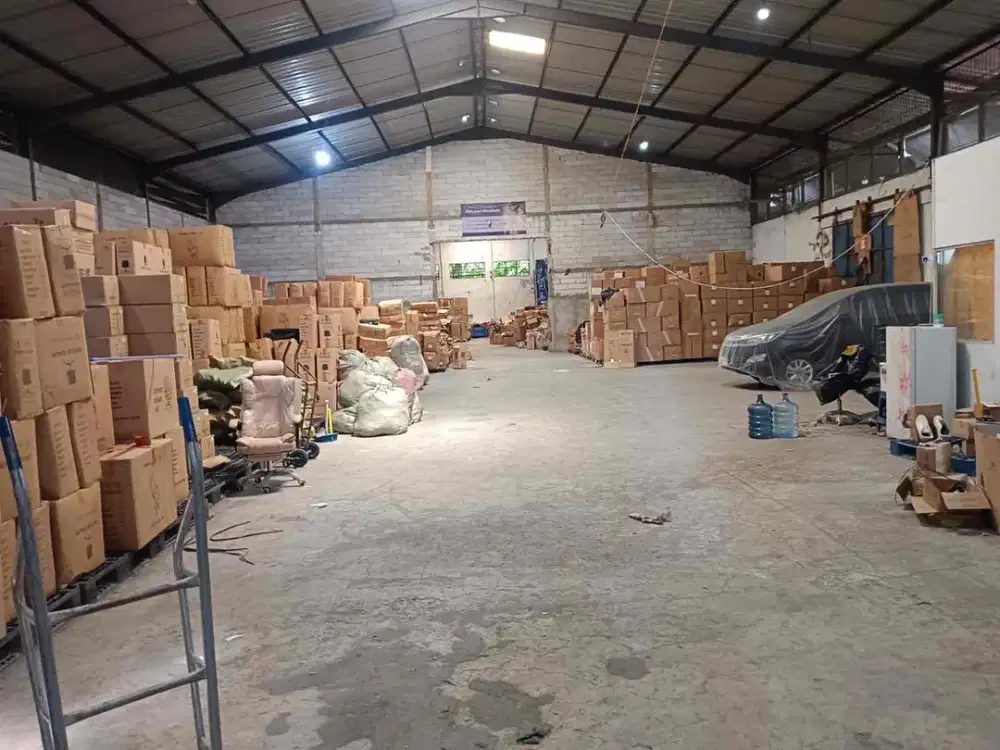 Disewakan Gudang Bebas Banjir Bisa Untuk Industri Ada Buat Pembuangan Limbah Akses Container di Tangerang Kota