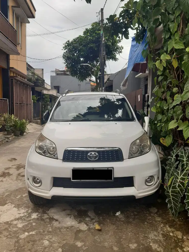 JUAL TOYOTA RUSH 2012 TIPE S 1.5 MANUAL