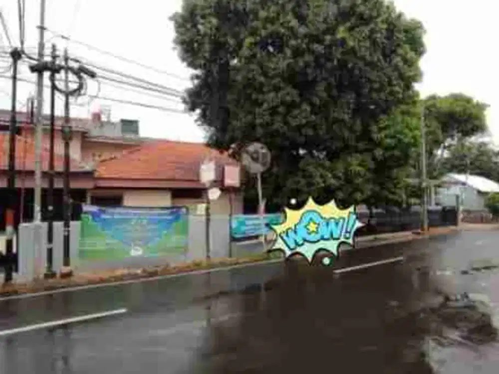 Rumah Besar jalan raya Lt 896m2 area komersial jaktim