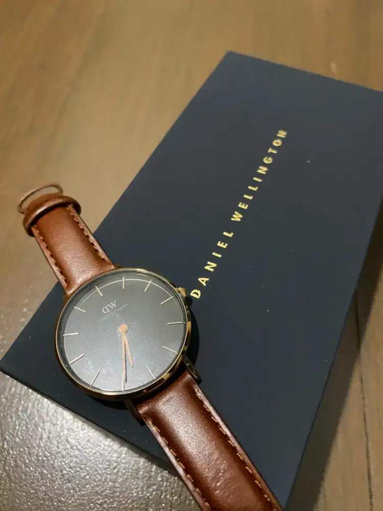 Jam Tangan Daniel Wellington