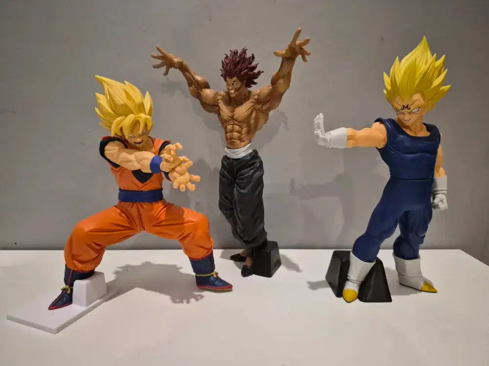 BANDAI Jepang action figure