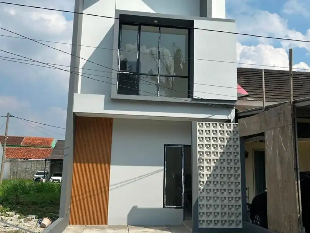 Rumah 2 Lantai 12 Menit ke Pintu Tol Sawangan 4 Hadap Selatan J-39631