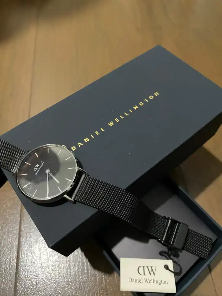 Jam Daniel Wellington