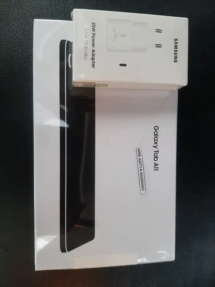Dijual tablet samsung A11 plus chargeran