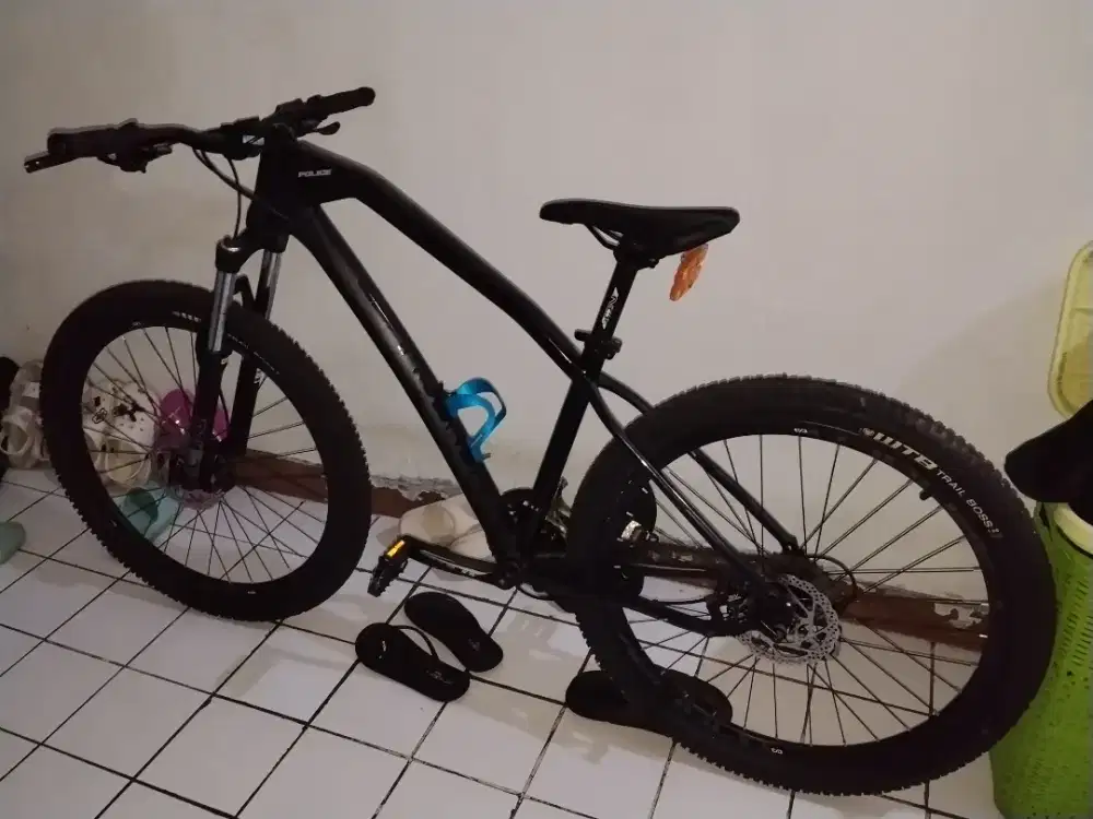 Mtb vancouver Y9 police