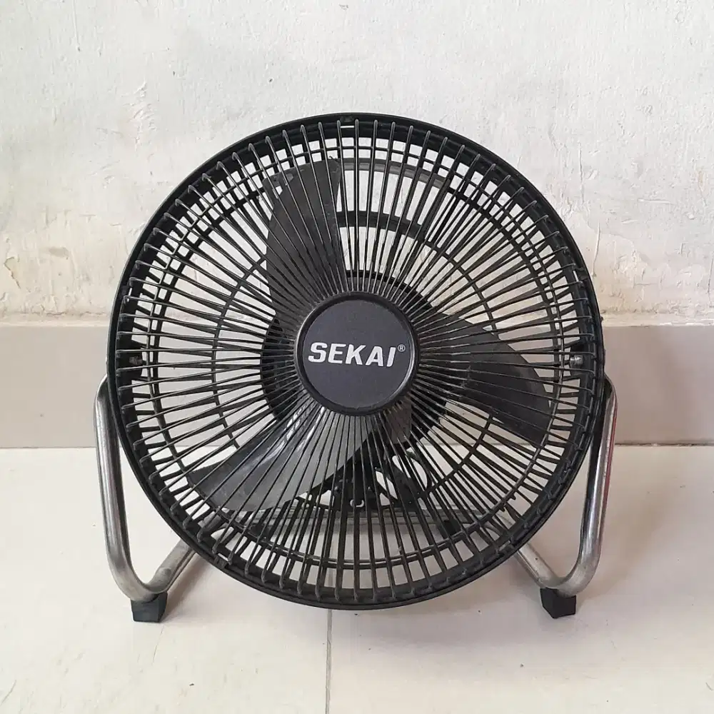 SEKAI kipas angin meja lantai  9 inch. Second normal. Msh bagus. Murah
